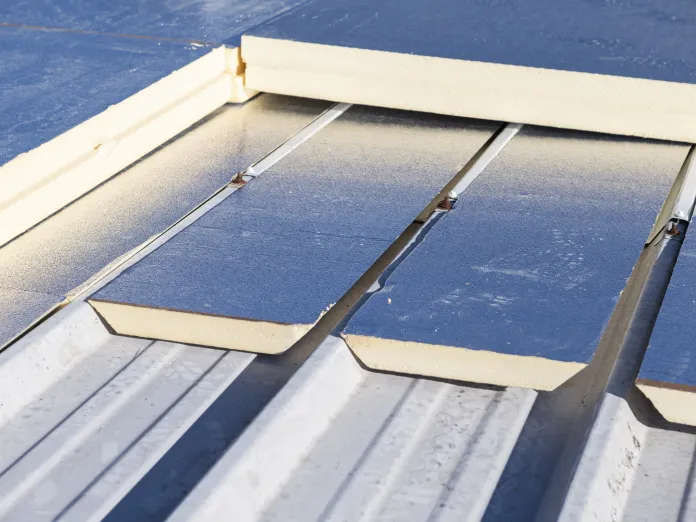 Recticel bande trapezoïdale bac sec