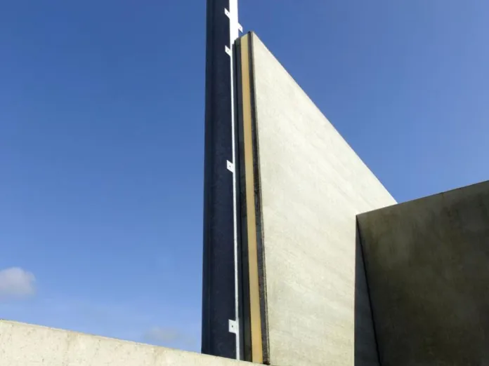 Prefab wall with PIR