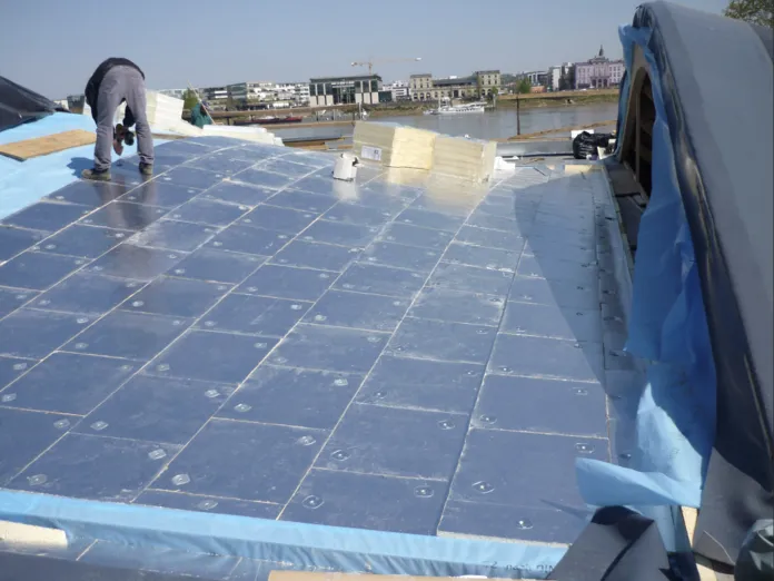 Isolation toiture terrasse béton Eurothane Autopro SI