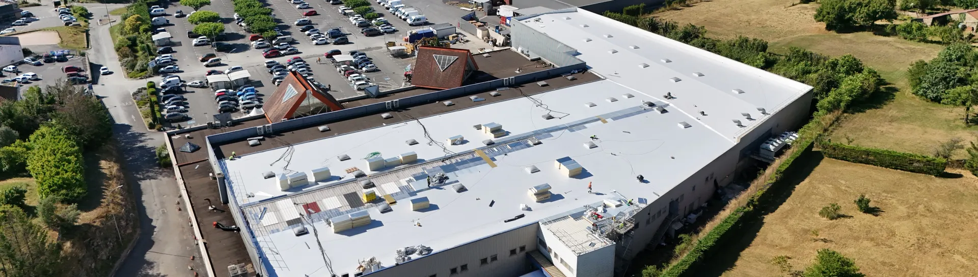 recticel_renovation_du_centre_commercial_e.leclerc_de_figeac