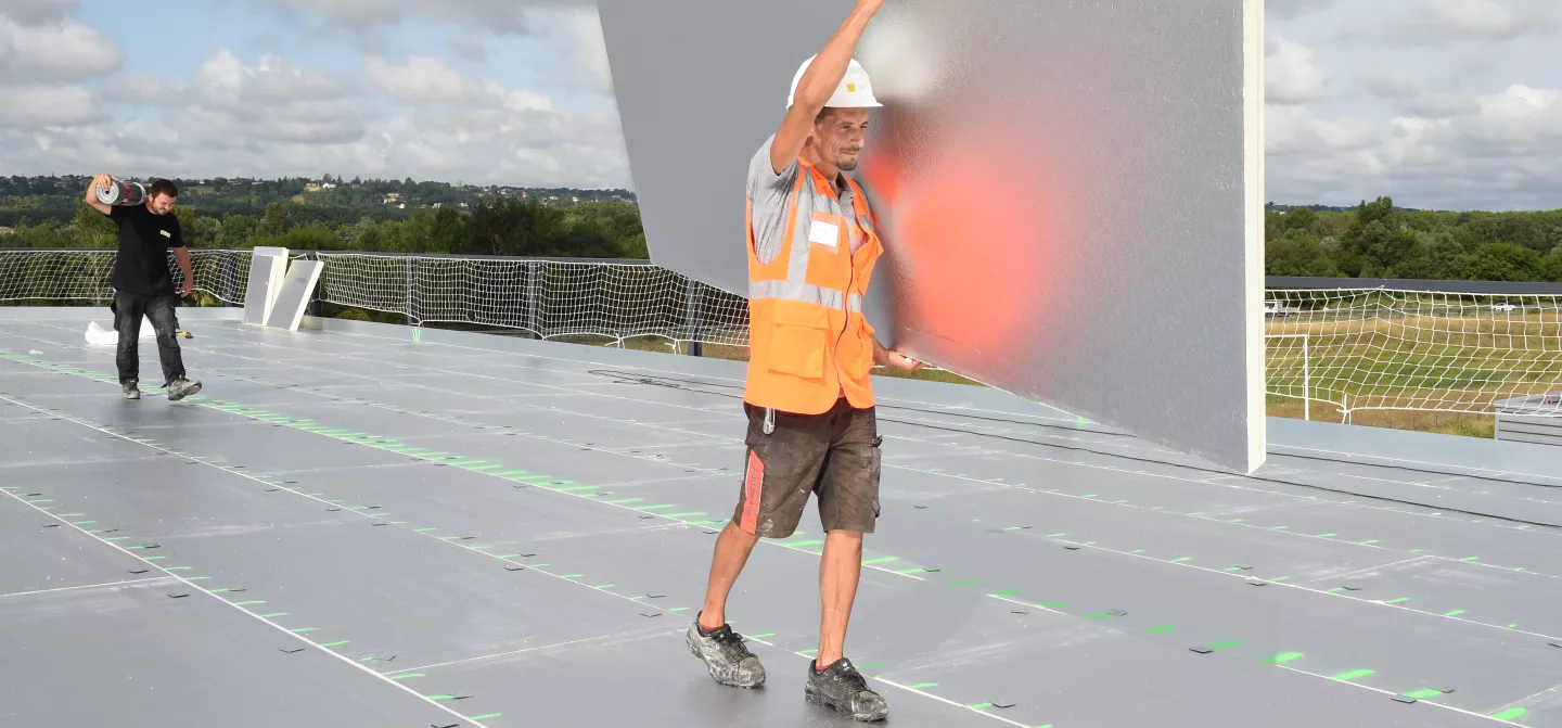 Chantier toiture plate Powerdeck Plus