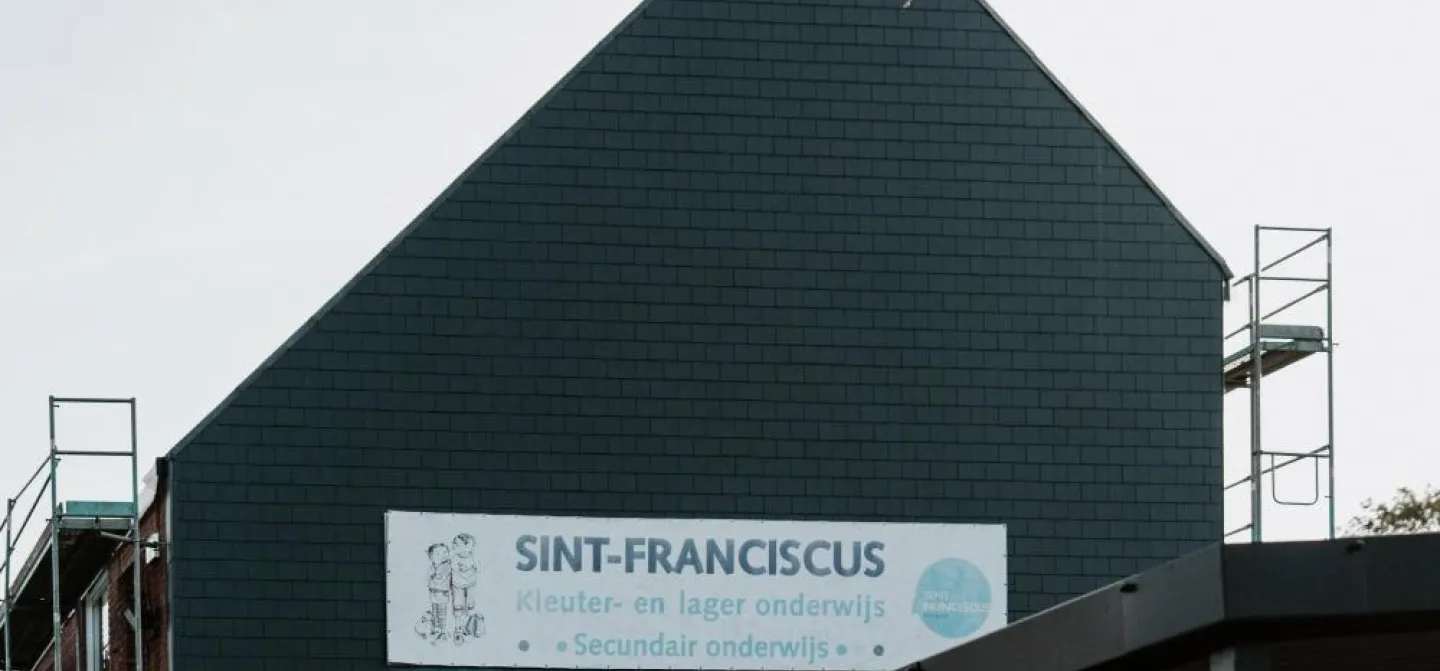 Nieuwe Euroroof Max dakisolatie voor school in Evergem