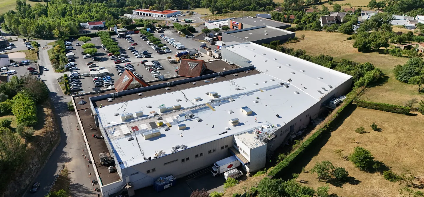 recticel_renovation_du_centre_commercial_e.leclerc_de_figeac