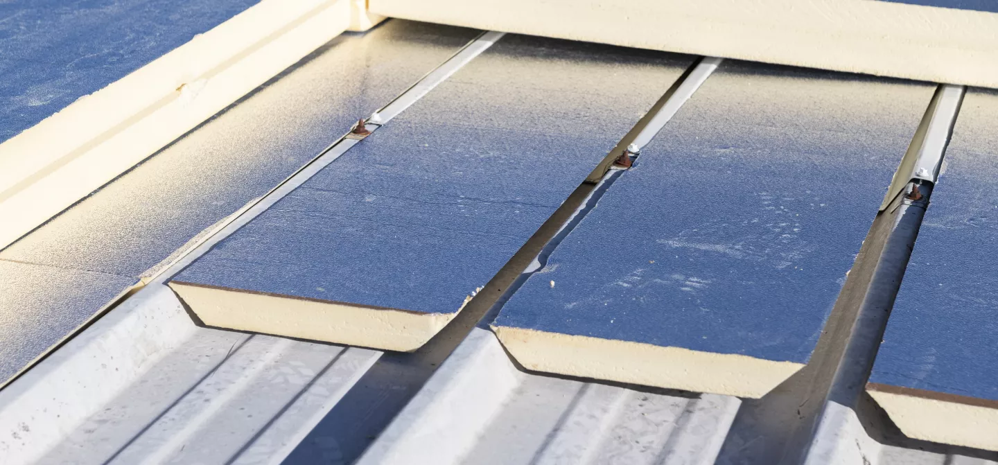 Recticel bande trapezoïdale bac sec