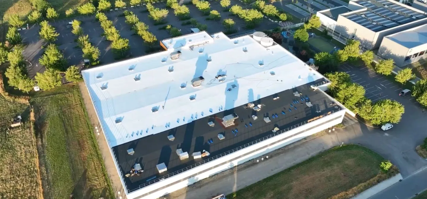 Rénovation toiture terrasse magasin Decathlon