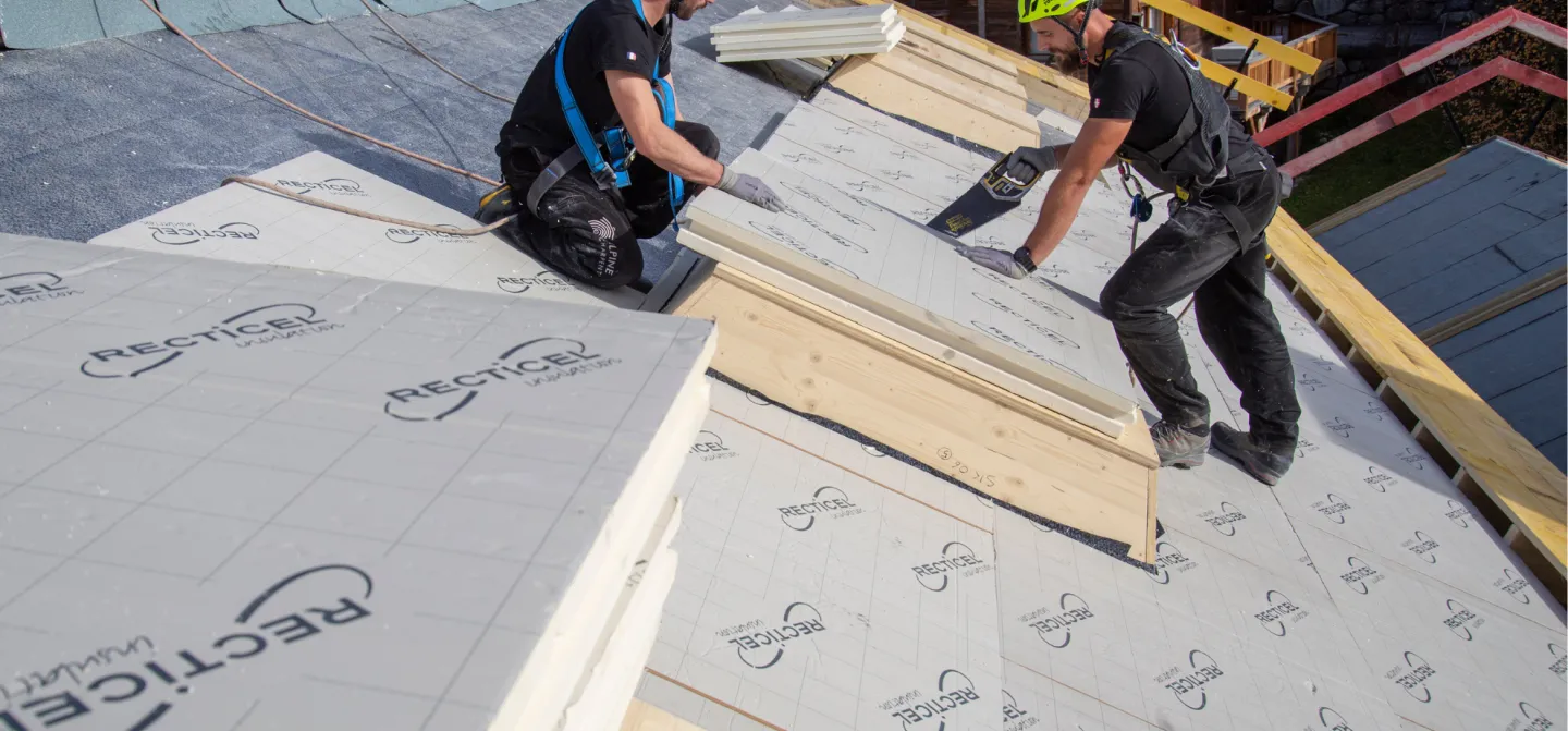 Chantier isolation sarking Méribel avec Eurotoit Montagne