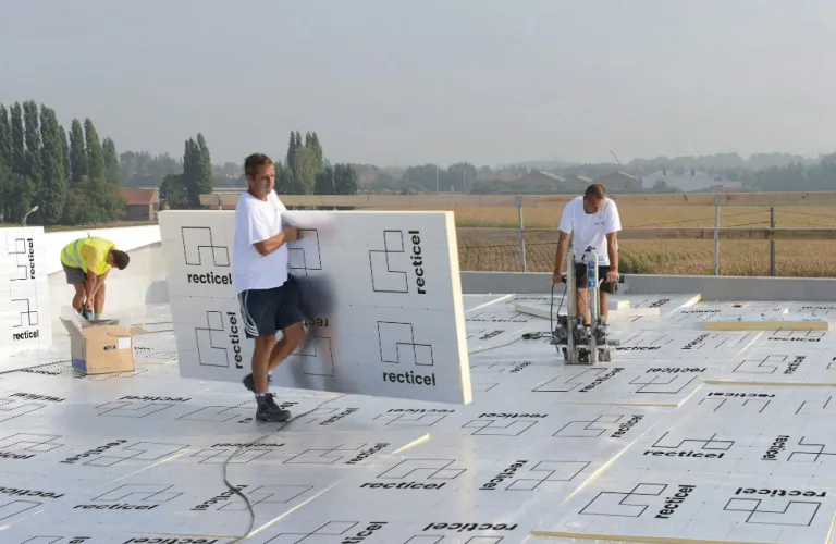 Isolant Eurotan bac acier photo de chantier