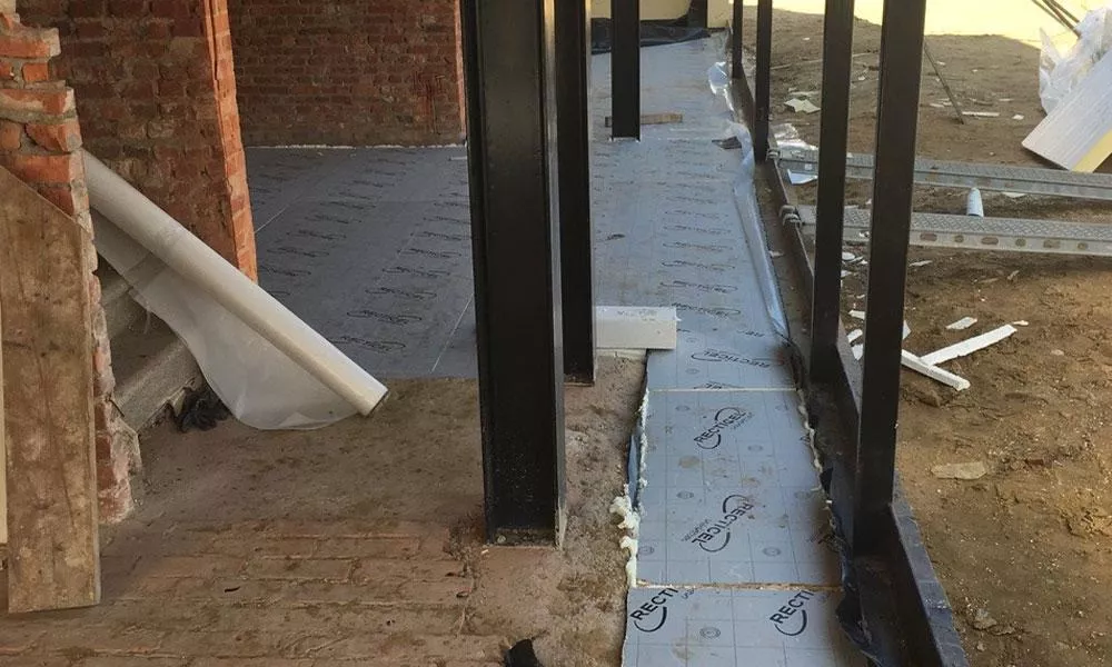 Maison à Meerhout isolée avec l'isolation du sol Eurofloor - installation