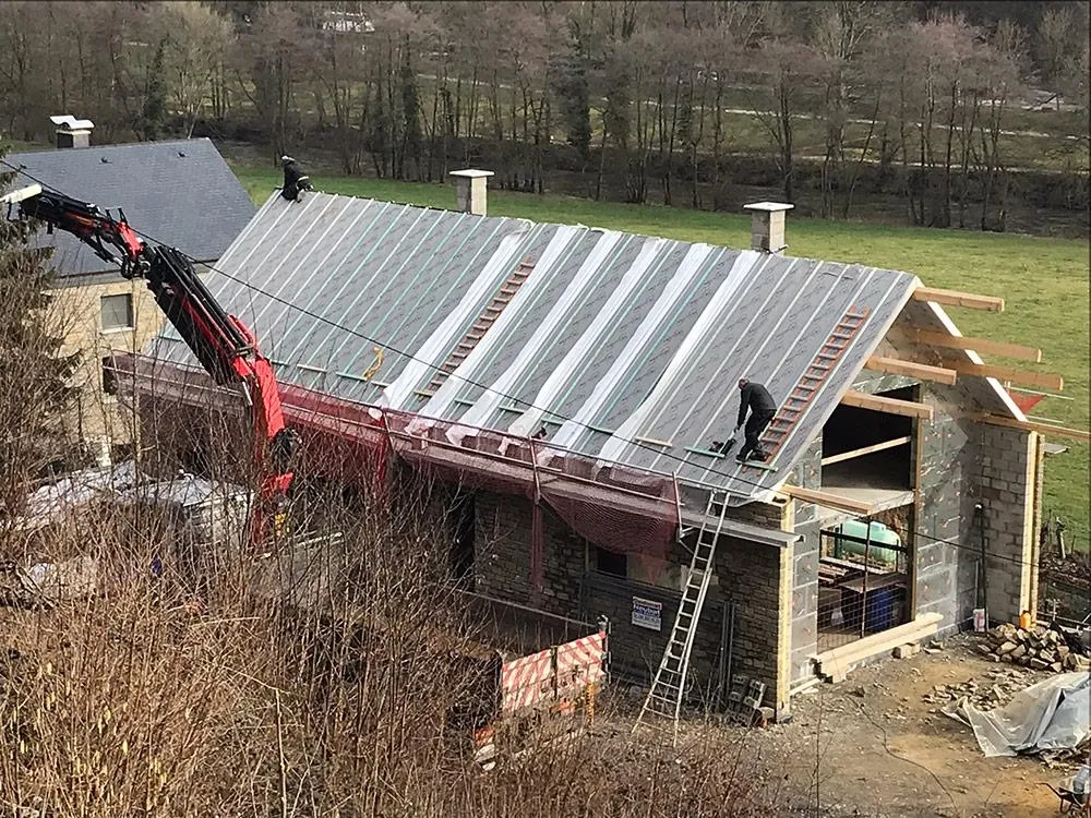 Double maison de vacances à Durbuy isolée avec isolation de Recticel L-Ments® et Eurowall®.