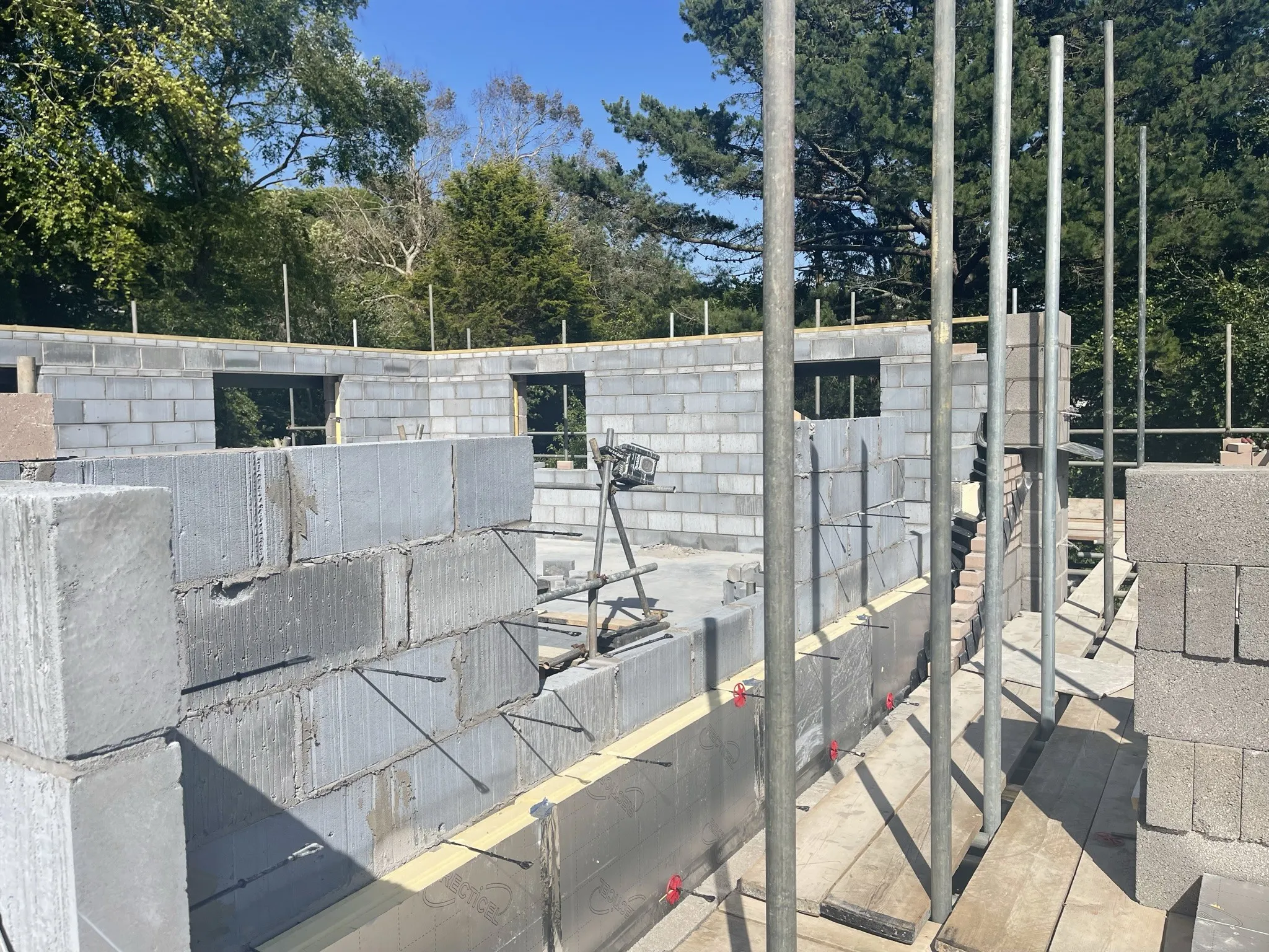 Eurowall + Fixed in position