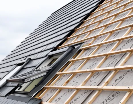 Sarking hellend dakisolatie van Recticel Insulation