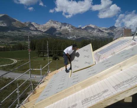 Isolation de sarking avec eurotoit montagne