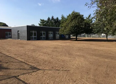Eerste massief-passieve kantoorpand staat in Milsbeek en werd geïsoleerd met Recticel Eurowall isolatie