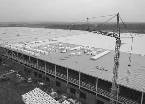 Energiatehokas polyuretaanieriste loiviin kattoihin: avain rakennusten hiilijalanjäljen pienentämiseen