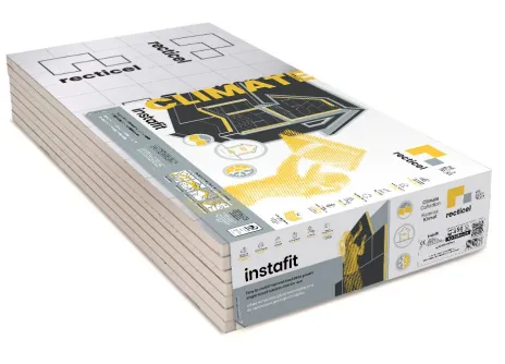 Pack of white insulation boards with illustrated instructions and graphics.